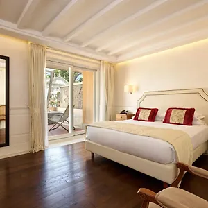https://hotel-degli-artisti.it-romehotels.com